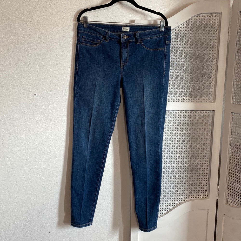 Sneak peek mid rise skinny jeans pleated leg size 11